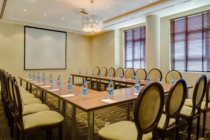 Protea Hotel By Marriott Benin City Select Emotan Exterior photo