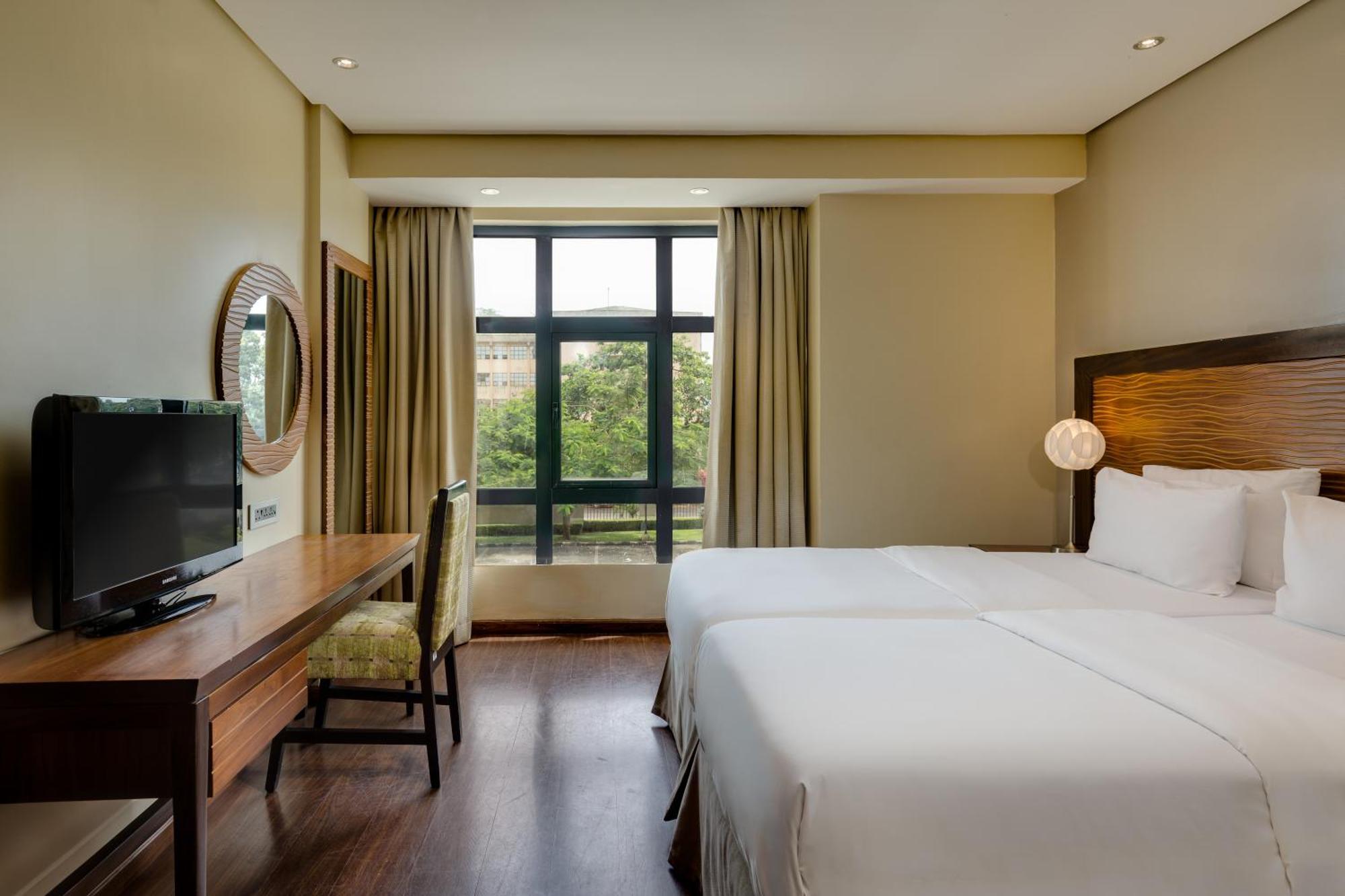 Protea Hotel By Marriott Benin City Select Emotan Exterior photo